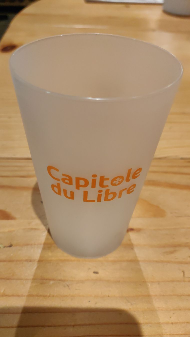 eco-cup sur lequel est marqué Capitole du Libre